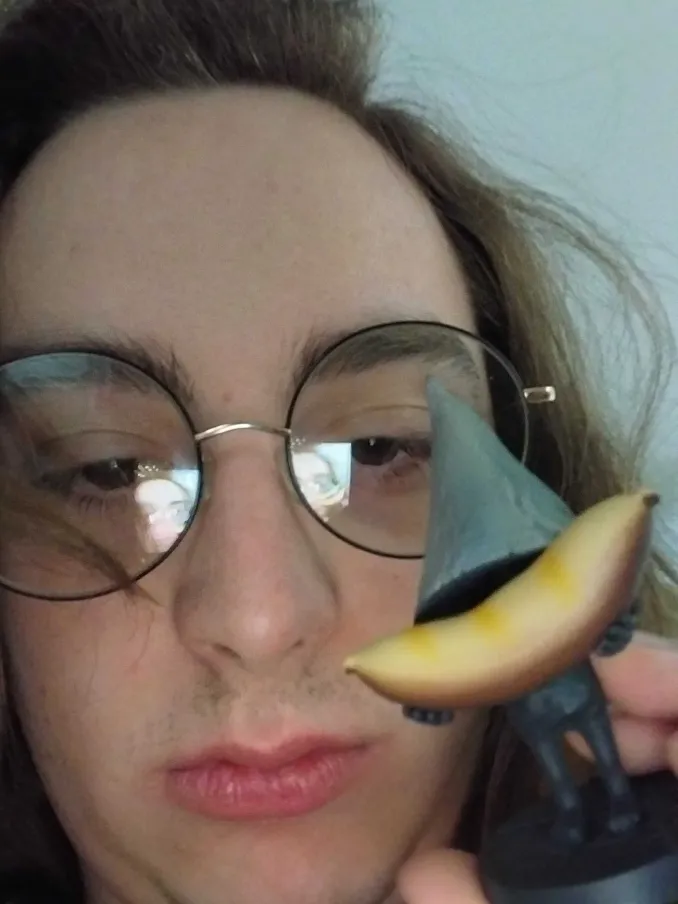 Daeton with Unshaven face and Gnome from little nightmares